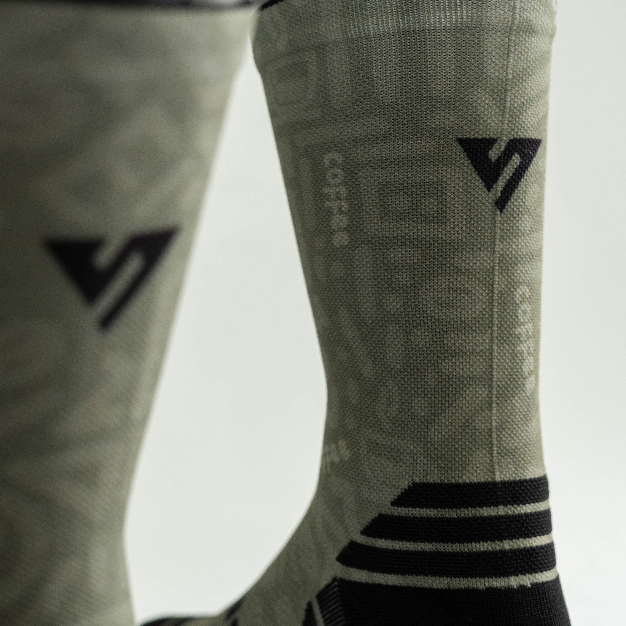 Versus Coffee Active Crew Socks - Image 2