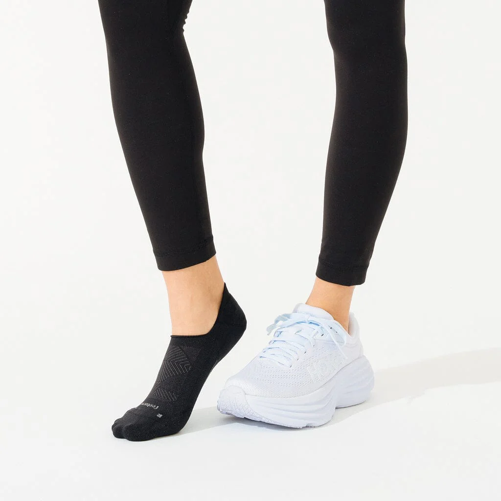 Feetures Elite Invisible Light Cushion Socks - Image 3