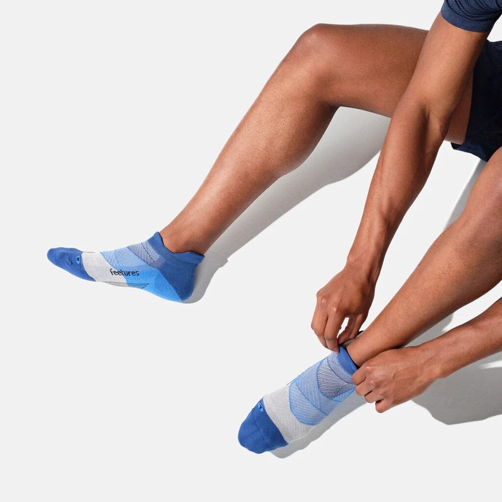 Feetures Elite Light Cushion No Show Tab Socks - Image 4