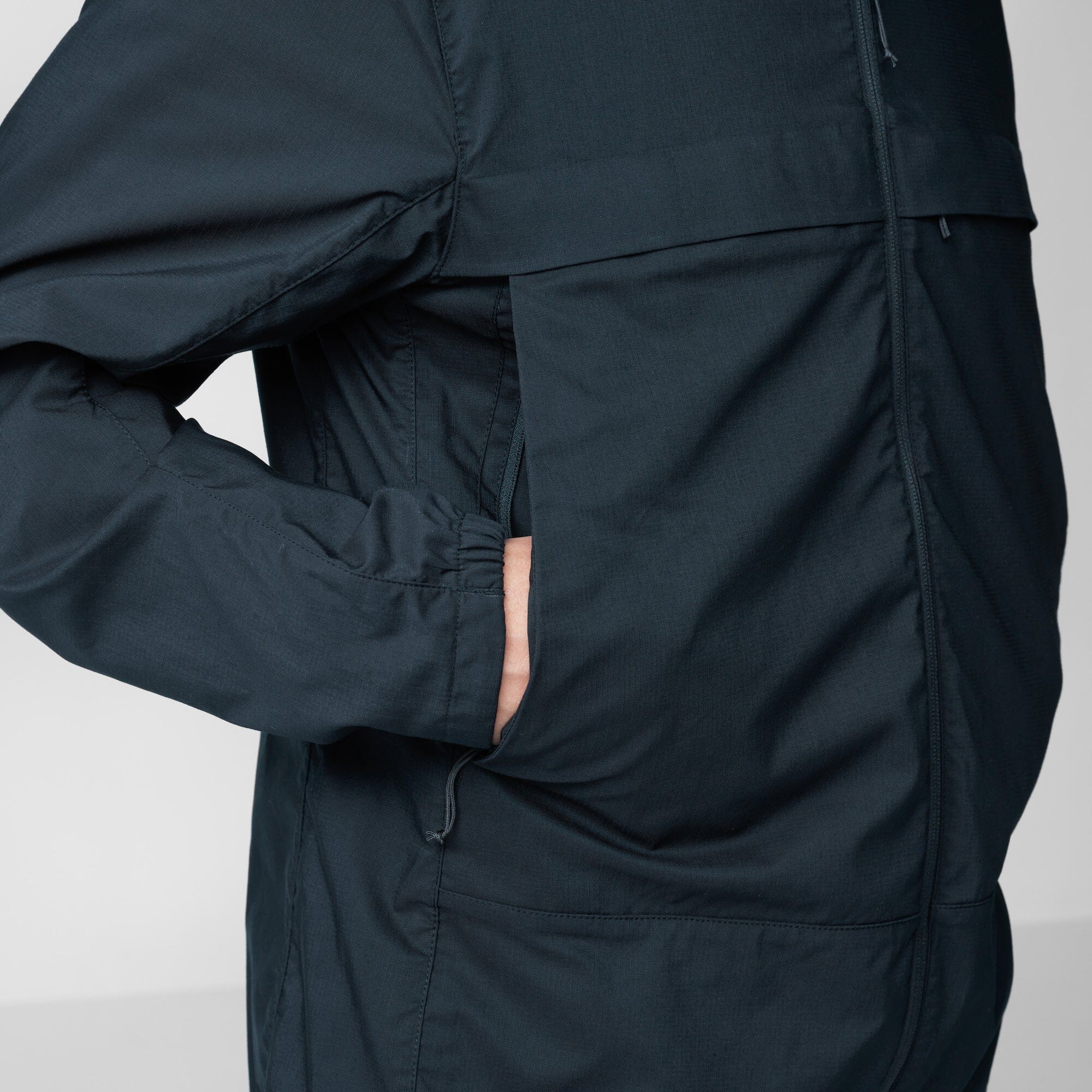 Fjallraven Abisko Hike Jacket Men's - Image 9