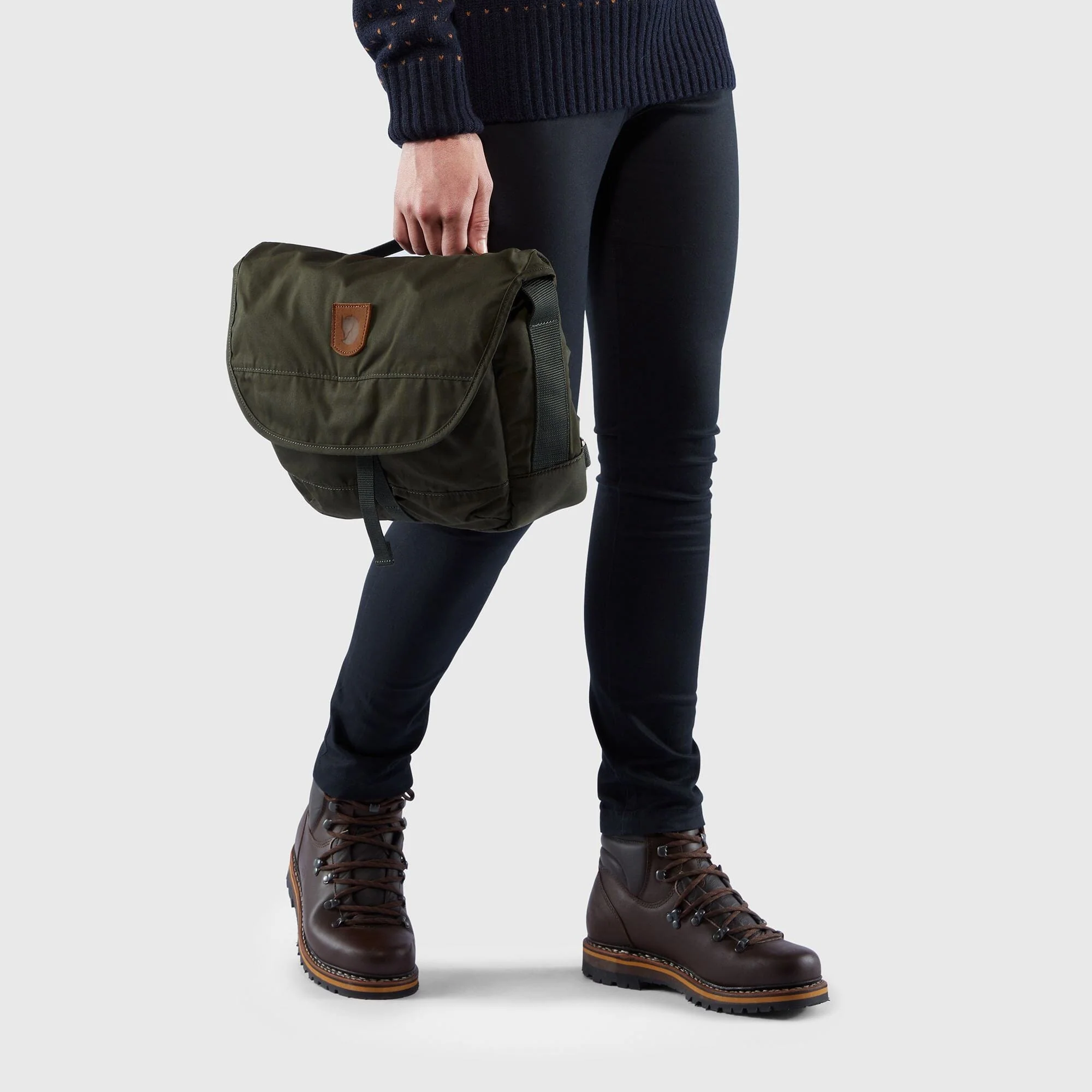 Fjallraven Greenland Shoulder Bag Small - Image 11