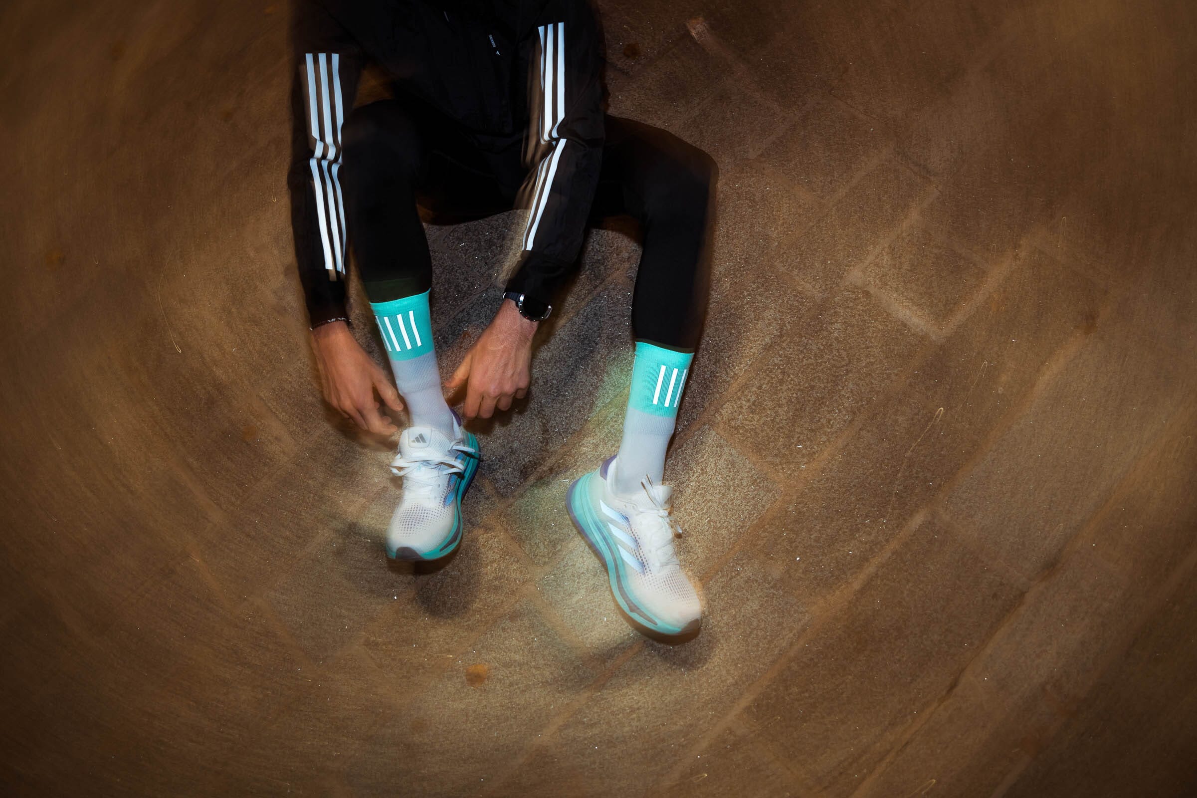 Incylence High-Viz V3 Blue Socks - Image 6