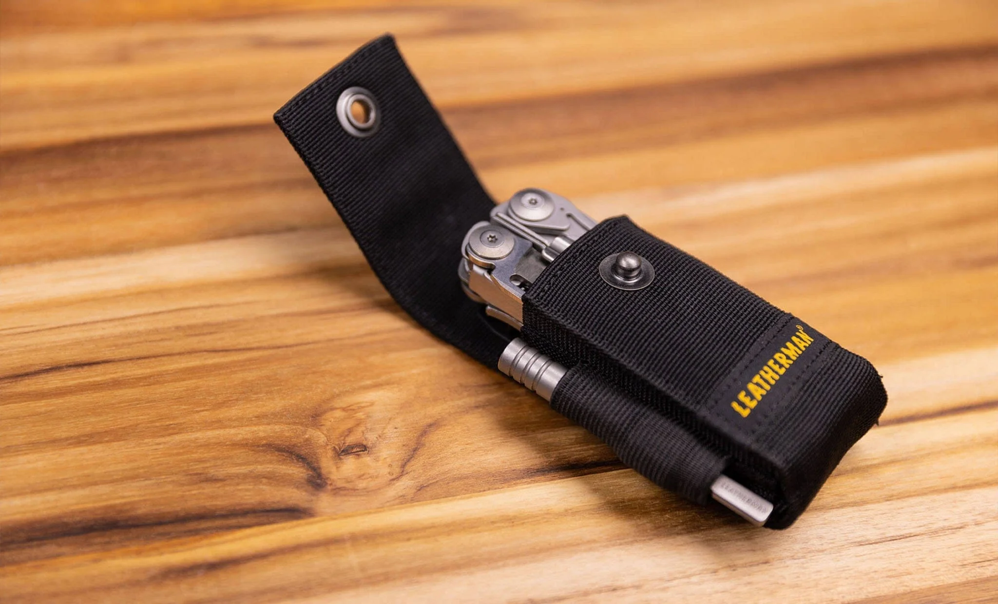Leatherman Nylon Sheath with Pockets - Image 4