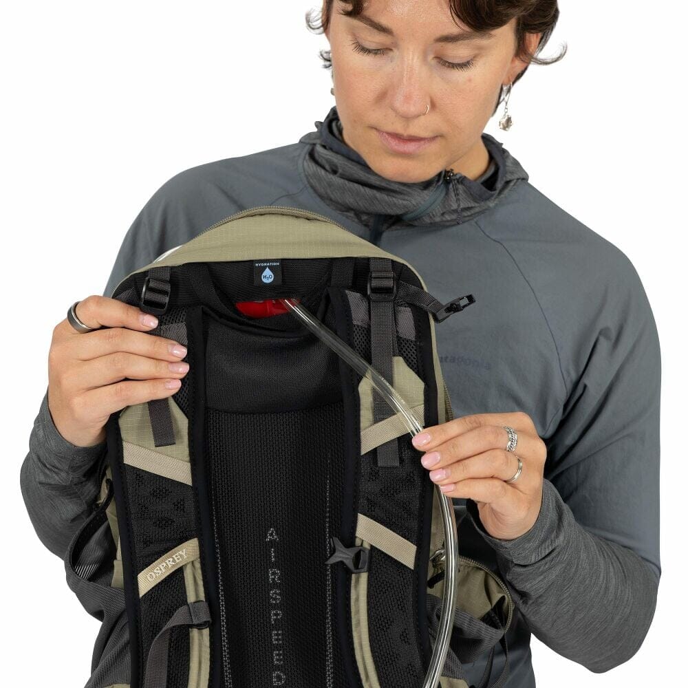 Osprey Hikelite 18 Hiking Backpack (2026) - Image 9