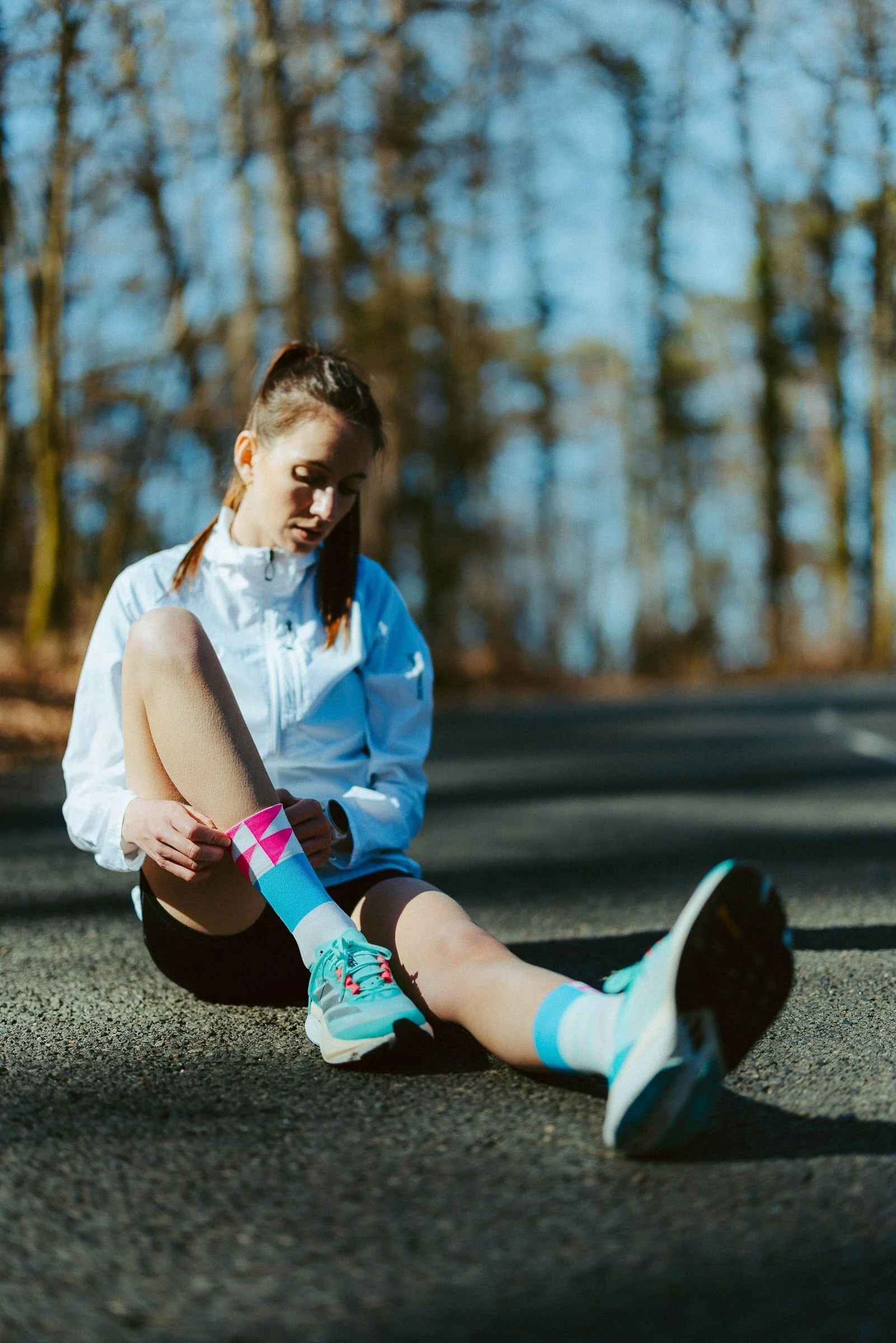 Incylence Ultralight Elements White Blue Pink Socks - Image 5
