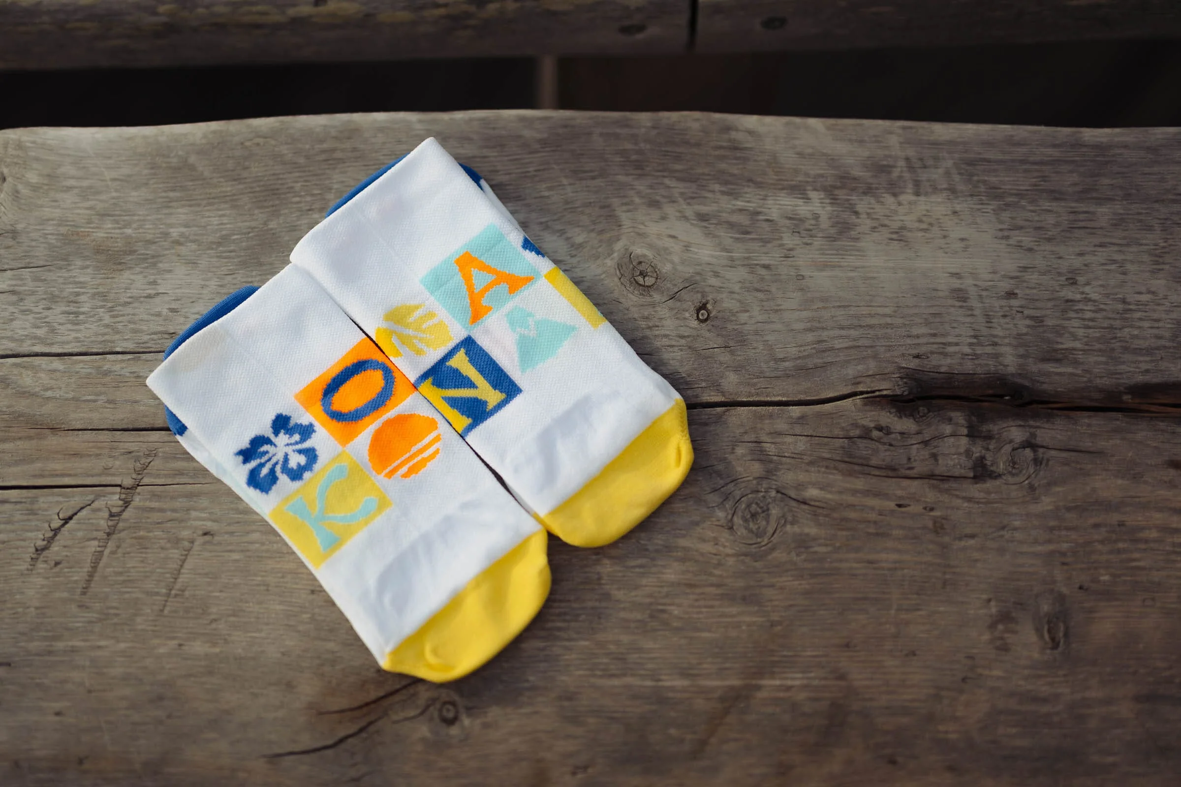 Incylence Ultralight Kona V4 Socks - Image 4