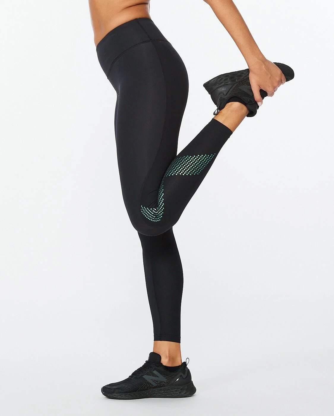 2XU Women's Motion Mid-Rise Compression Tights WA2864B - Image 7
