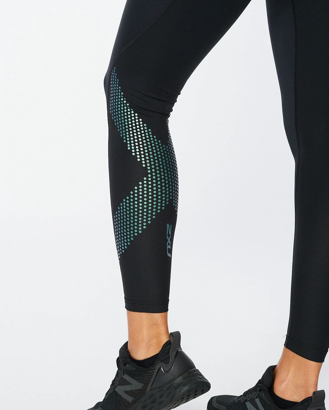 2XU Women's Motion Mid-Rise Compression Tights WA2864B - Image 9