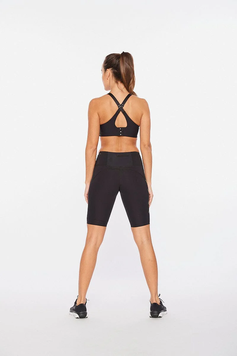 2XU Women's Light Speed Mid-Rise Compression Shorts WA6593B - Image 7